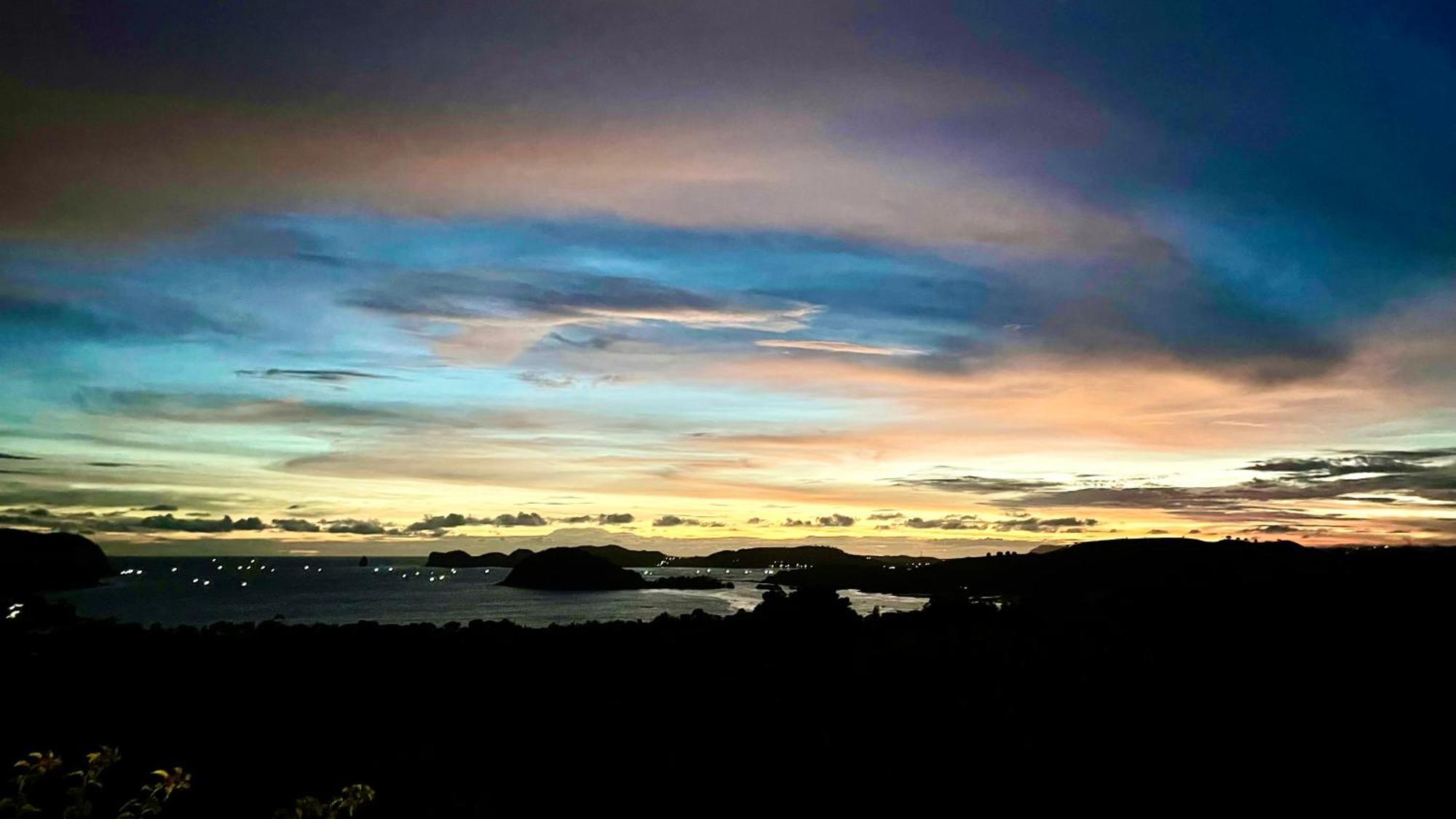 Отель Lobster Bay Lombok Awang Экстерьер фото